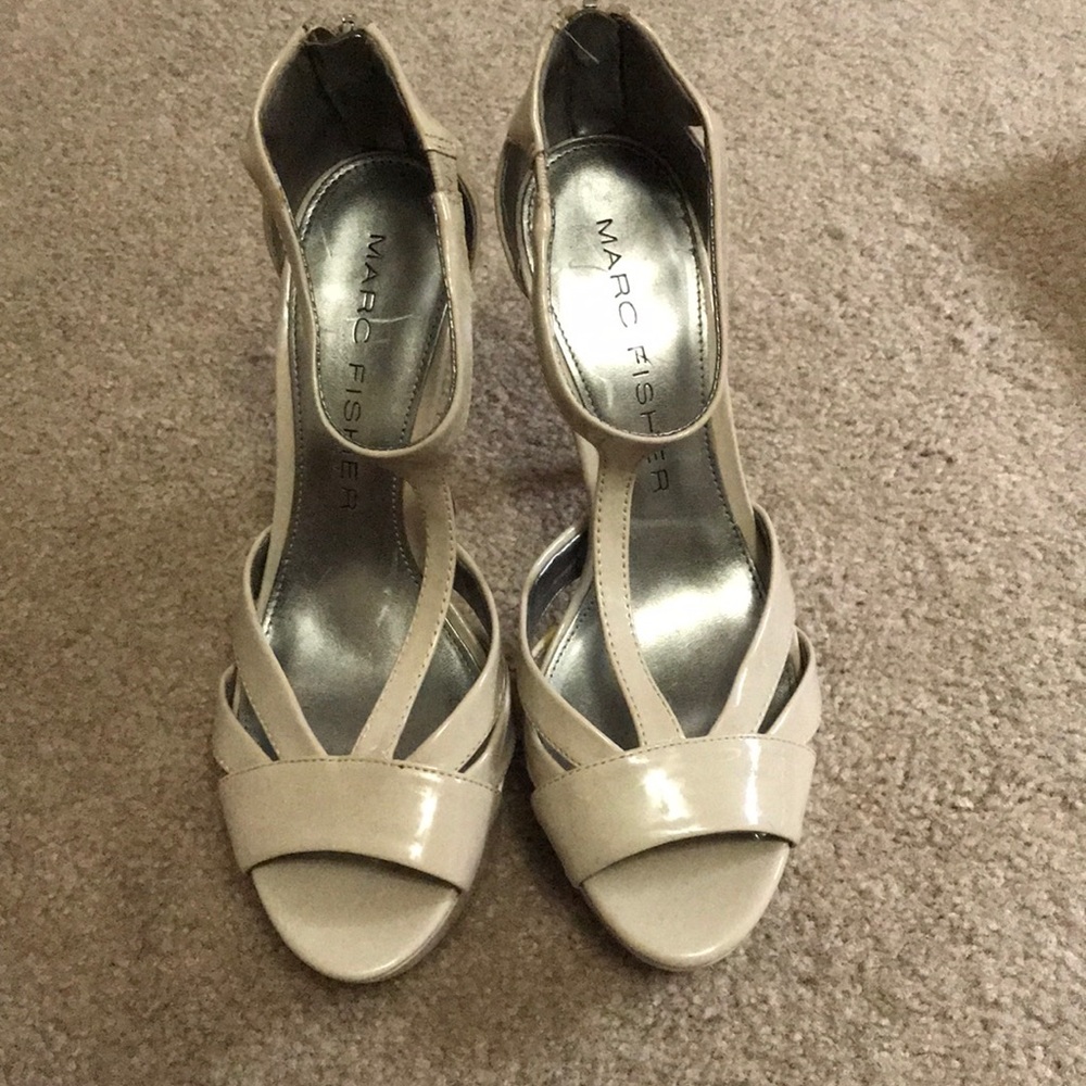 Marc Fisher nude heels